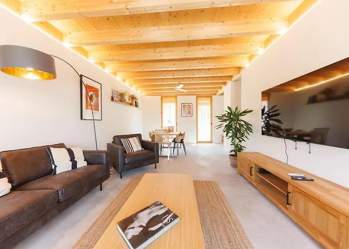 Bravissimo Canigo, Spacious And With Large Terrace * 지로나