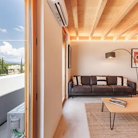Bravissimo Canigo, Spacious And With Large Terrace Apartman